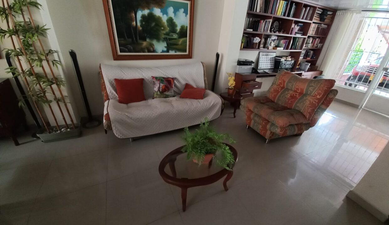 WhatsApp Image 2025-03-12 at 17.16.17(1)
